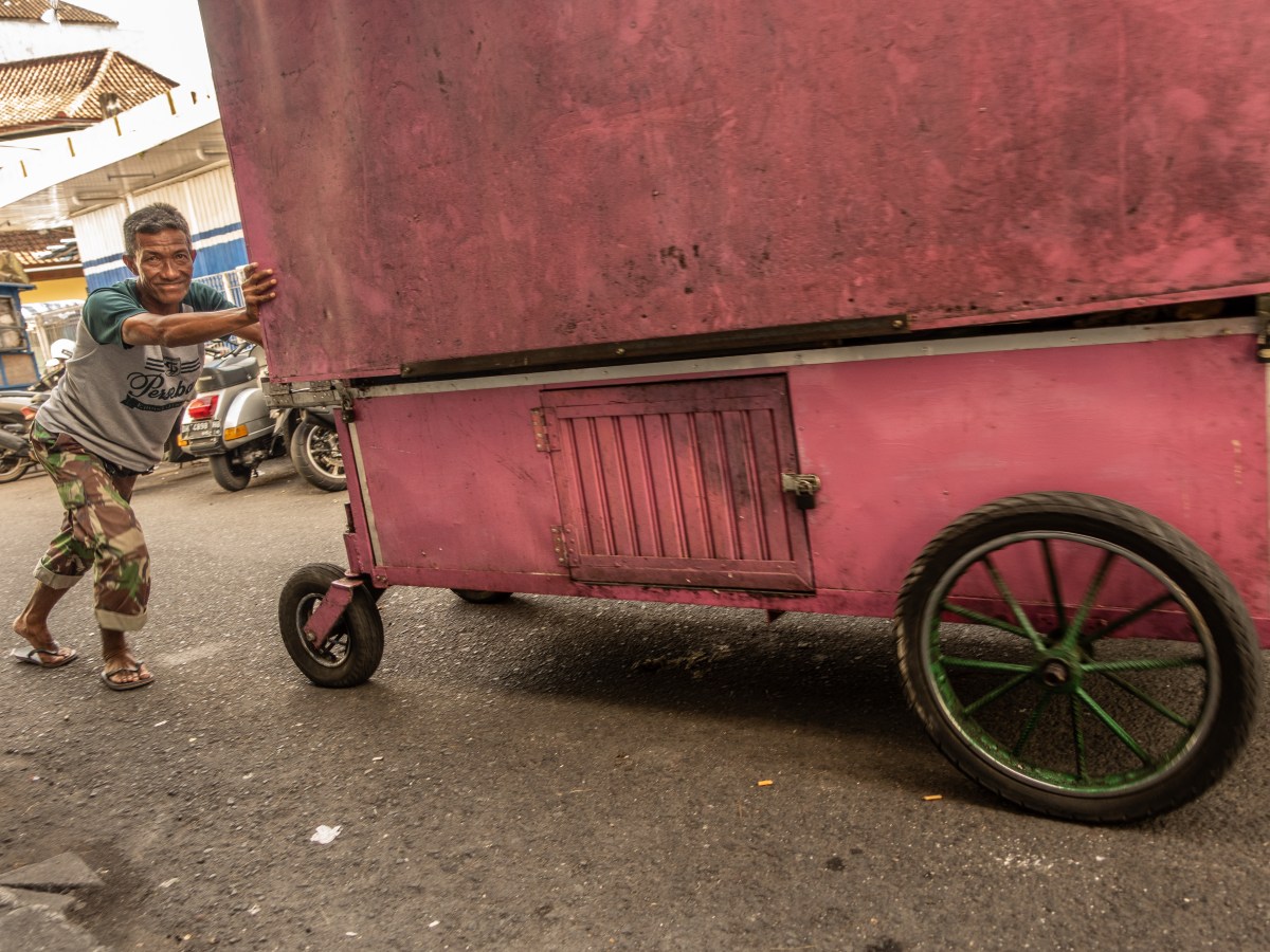 Street cart vendors in&nbsp;Bali