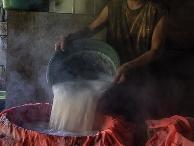 From teacher to tofu maker: 100 trays a day in a family&nbsp;factory